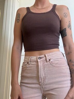 Brown tank